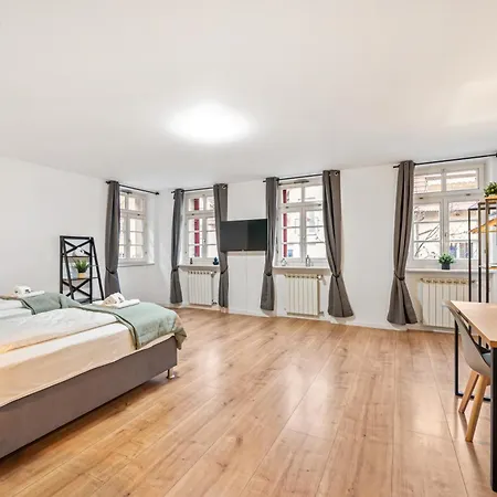 Sali Homes Uebernachten Im Kulturdenkmal - Weinort Apartment