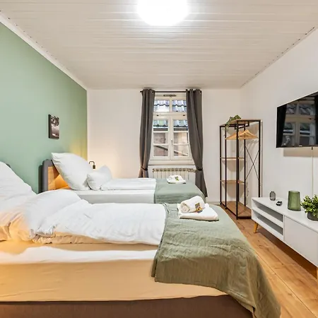 Apartment Sali Homes Uebernachten Im Kulturdenkmal - Weinort *