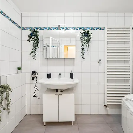 Sali Homes Uebernachten Im Kulturdenkmal - Weinort Apartment *