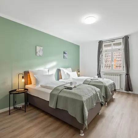 Apartment Sali Homes Uebernachten Im Kulturdenkmal - Weinort